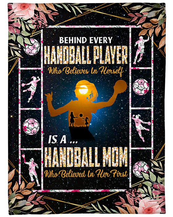 To My Mom Handball Fleece Blanket Behind Handball Player Great Customized Blanket Gifts For Mother's Day Birthday Christmas Thanksgiving